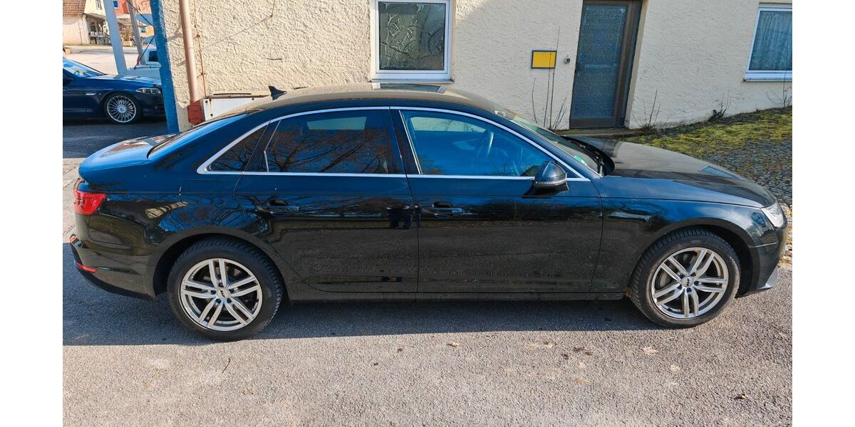Audi A4 198.000 km 12.490 &euro; Garching bei München 85748