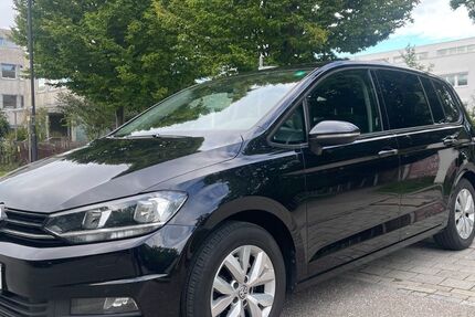 VW Touran 155.000 km 12.990 &euro; Riemerling 85521