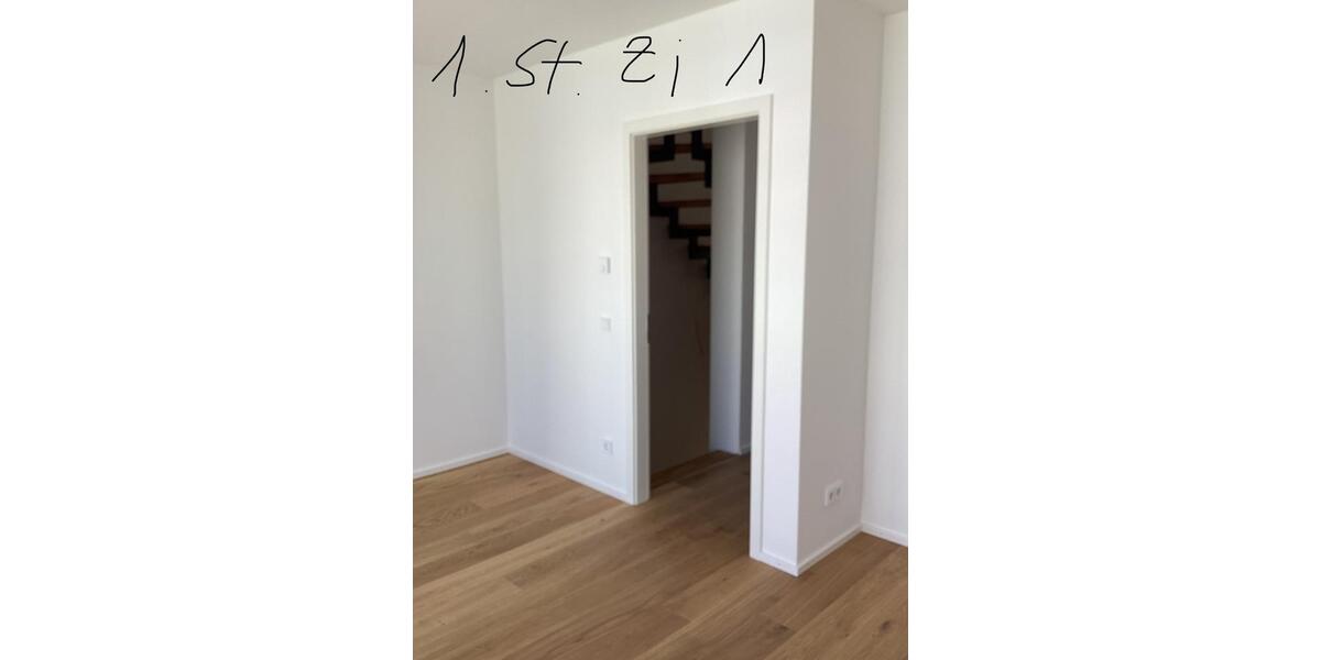 Reihenhaus München Aubing-Lochhausen-Langwied - 5 Zimmer, 137 m&sup2;, 3.422&euro; | Angebot:26417756