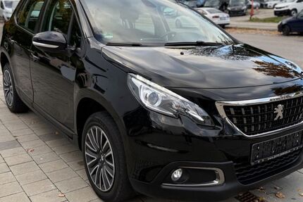 Peugeot 2008 58.000 km 10.450 &euro; München 81825