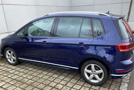 VW Golf Sportsvan 49.300 km 15.990 &euro; München 81241