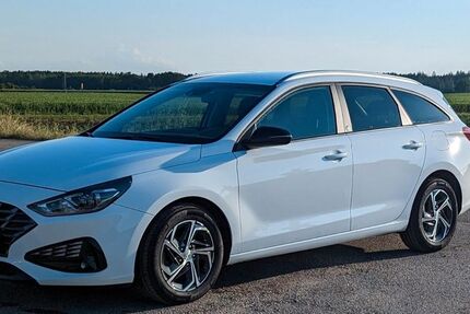 Hyundai i30 71.500 km 14.500 &euro; Hohenbrunn 85652