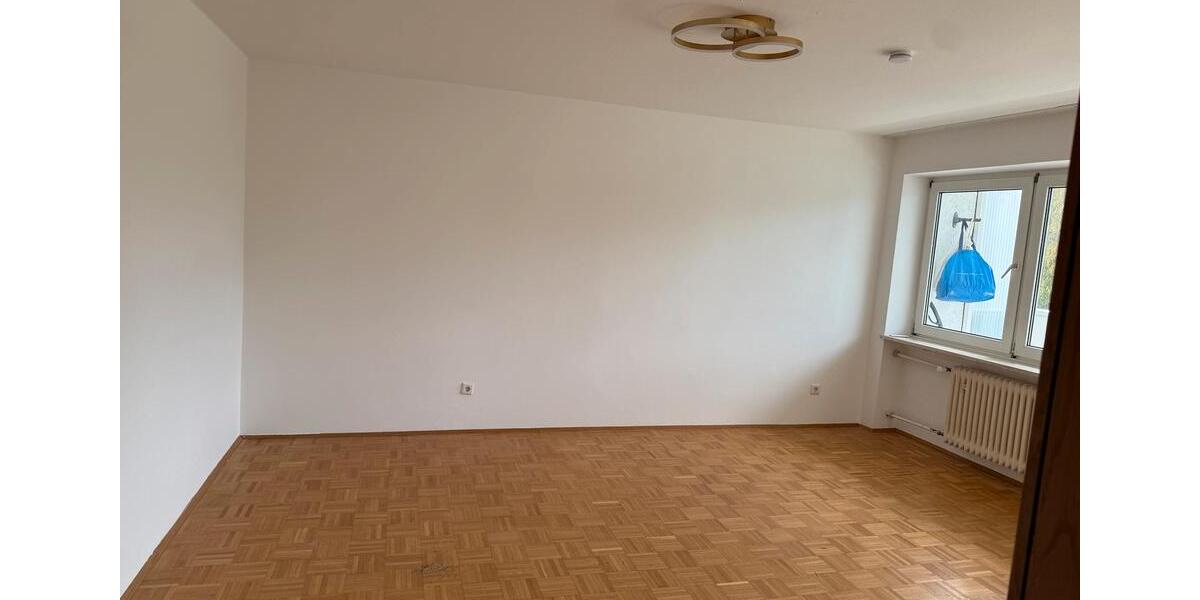 Etagenwohnung Puchheim - 3 Zimmer, 77 m&sup2;, 1.726&euro; | Angebot:26322603