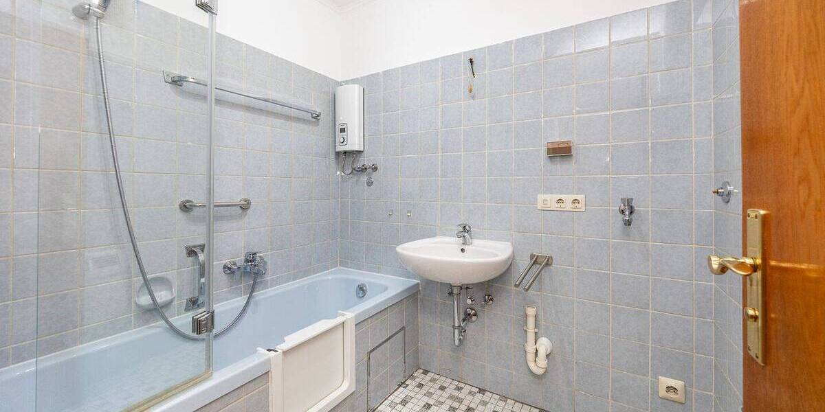 Etagenwohnung Planegg - 4 Zimmer, 97 m&sup2;, 450.000&euro; | Angebot:26401119