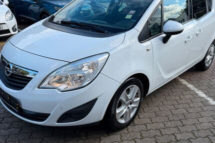 Opel Meriva 160.000 km 2.990 &euro; München 81827