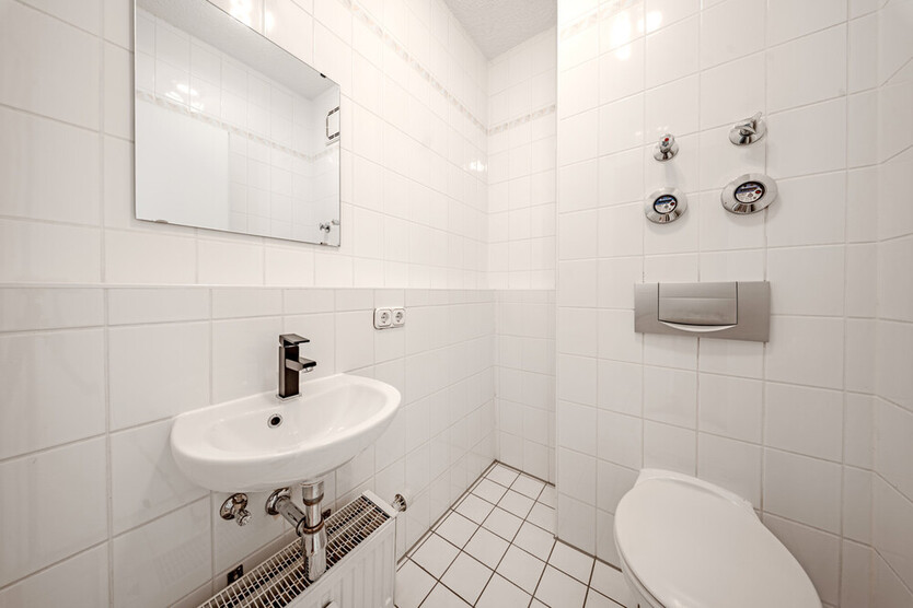 ***Helle 2-Zimmer-Maisonette mit Balkon – ein Wohnjuwel auf ca. 63 m²***
