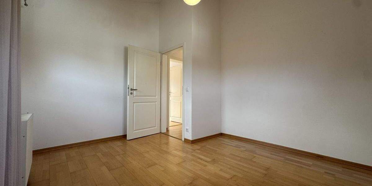 Einfamilienhaus Gräfelfing Lochham - 6 Zimmer, 150 m&sup2;, 3.600&euro; | Angebot:25700192