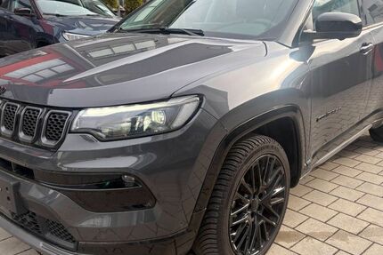 Jeep Compass 37.500 km 23.490 &euro; Ismaning 85737