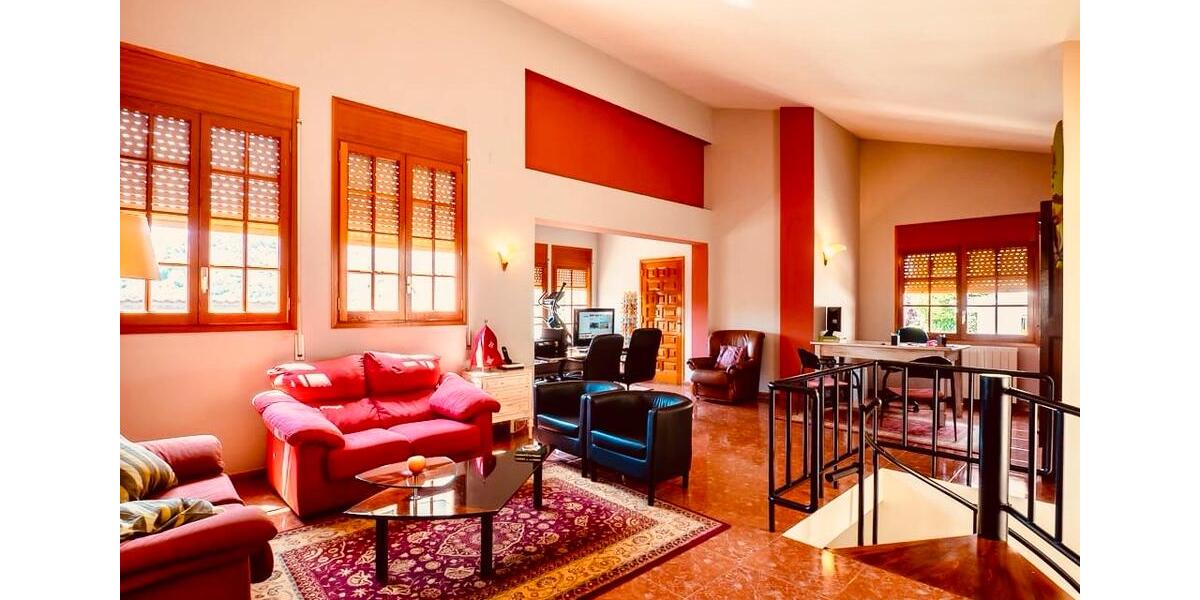 Einfamilienhaus Starnberg - 8 Zimmer, 440 m&sup2;, 1.100.000&euro; | Angebot:24689662