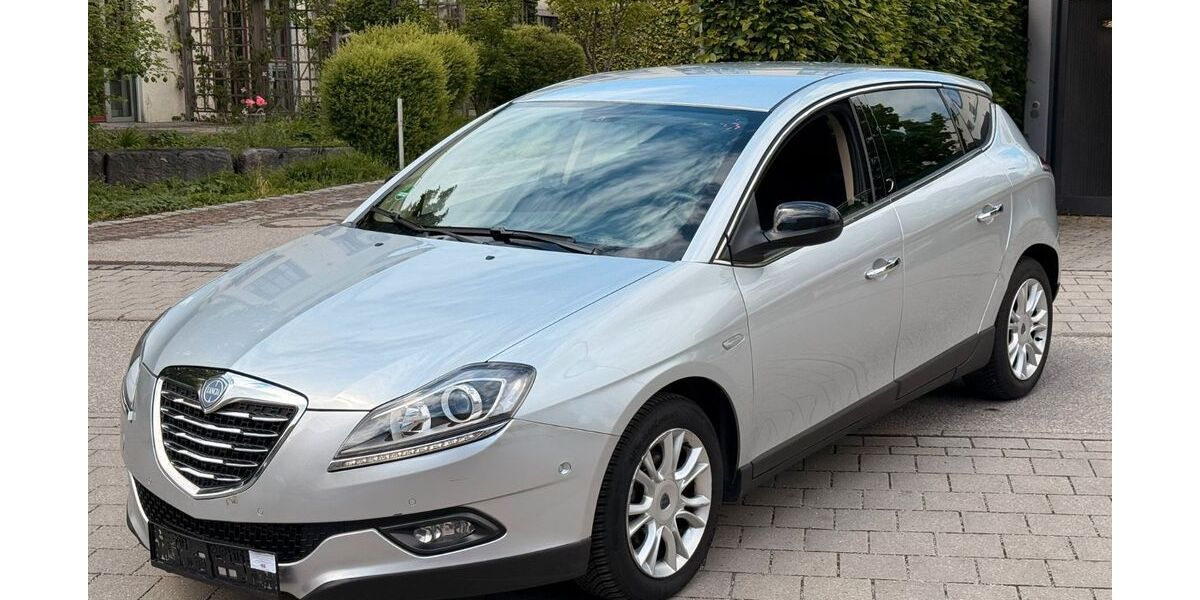 Lancia Delta 65.000 km 3.900 &euro; München 81829