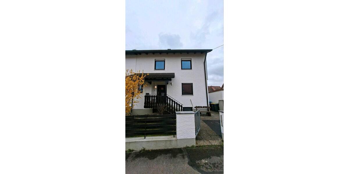 Doppelhaushälfte Bergkirchen - 6.5 Zimmer, 130 m&sup2;, 2.450&euro; | Angebot:26300240