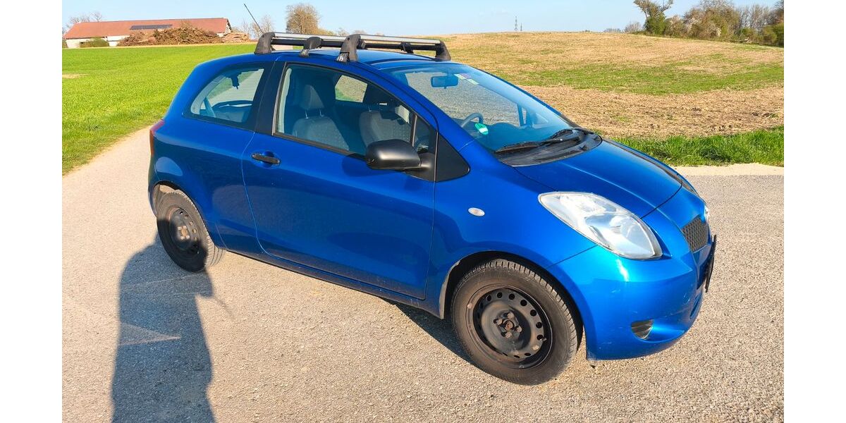 Toyota Yaris 69.000 km 2.899 &euro; Neufahrn 85375
