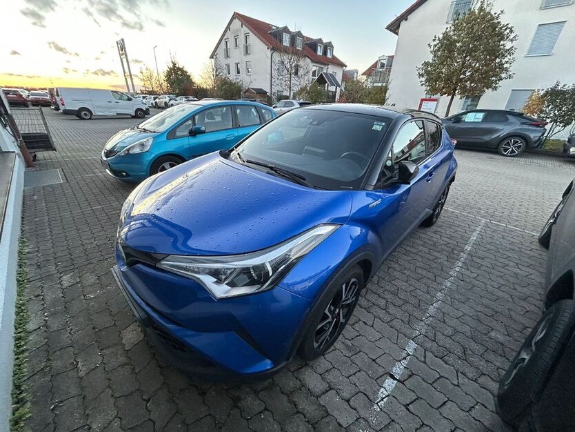 Toyota C-HR 143.000 km 14.900 € München 81929