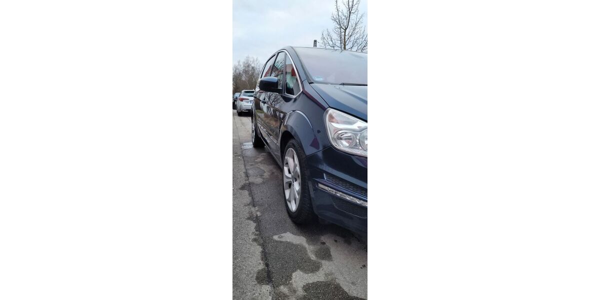 Ford S-Max 176.000 km 5.900 &euro; München 81549