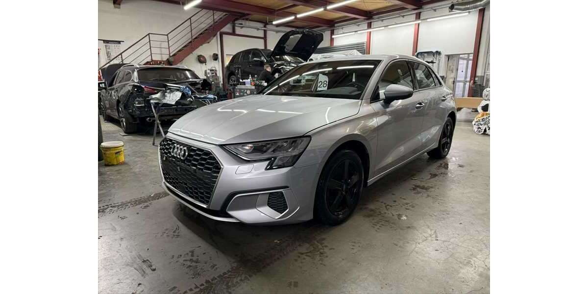 Audi A3 32.006 km 16.500 &euro; Oberhaching 82041