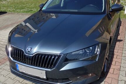 Skoda Superb 152.000 km 16.400 &euro; München 80995