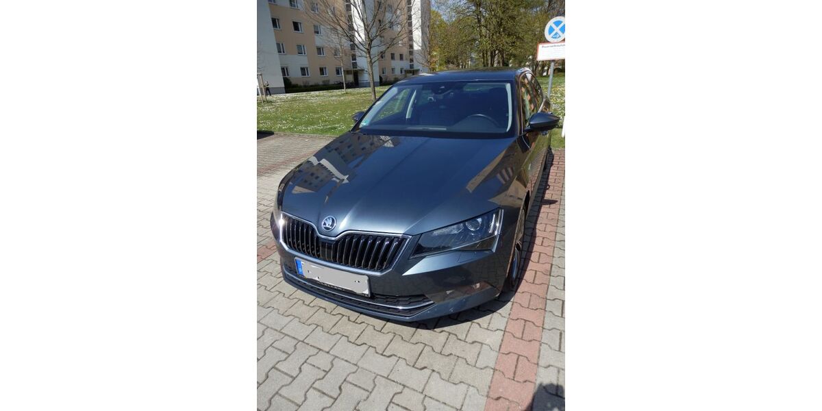 Skoda Superb 152.000 km 16.750 &euro; München 80995