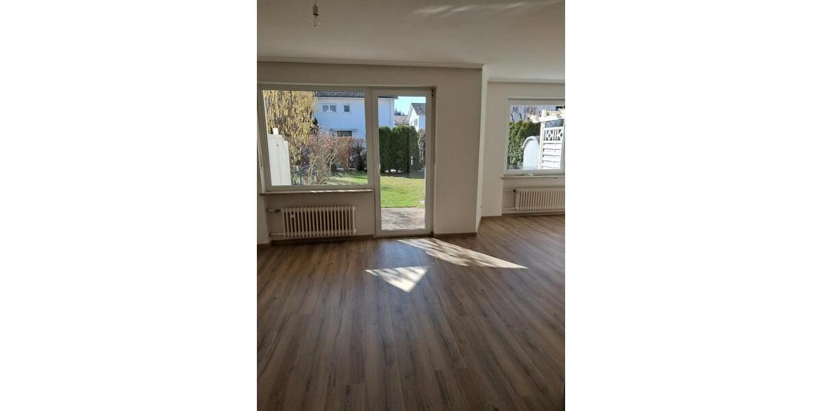 Reihenhaus Planegg - 4 Zimmer, 130 m&sup2;, 2.350&euro; | Angebot:25292281