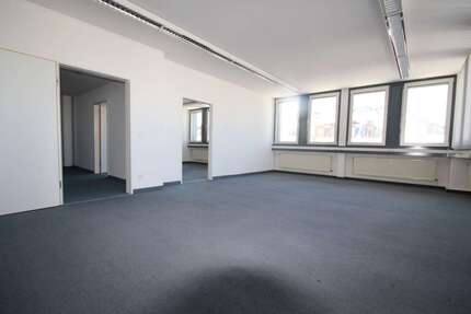 Gewerbeobjekt Putzbrunn - 2.700&euro; | Angebot:14742901
