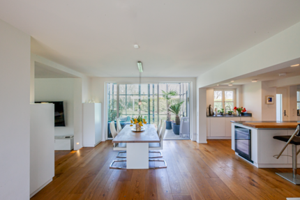 Haus zum Mieten in Berg 5.600 € 274 m² 6 zimmer