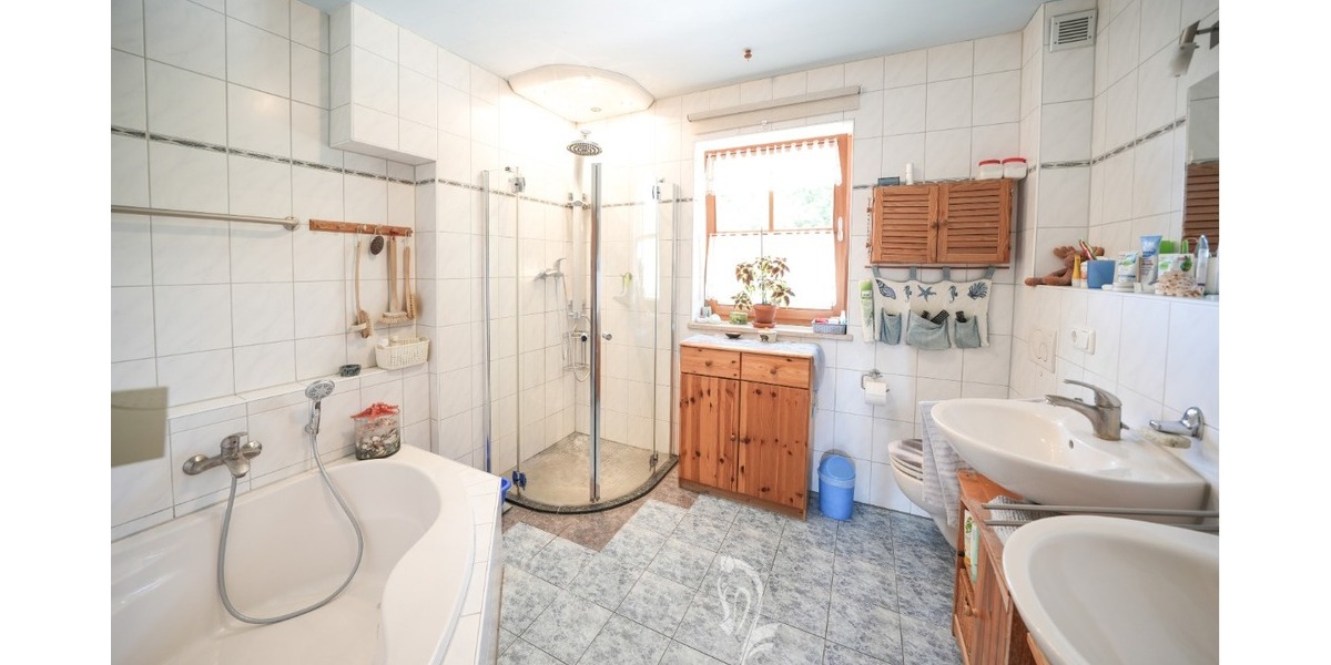 Nur 30 Minuten nach München - energieeffiziente Doppelhaushälfte mit großzügigem Garten - Doppelhaushälfte Icking | Angebot:25374808