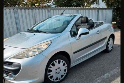 Peugeot 207 115.000 km 2.990 &euro; München 81829