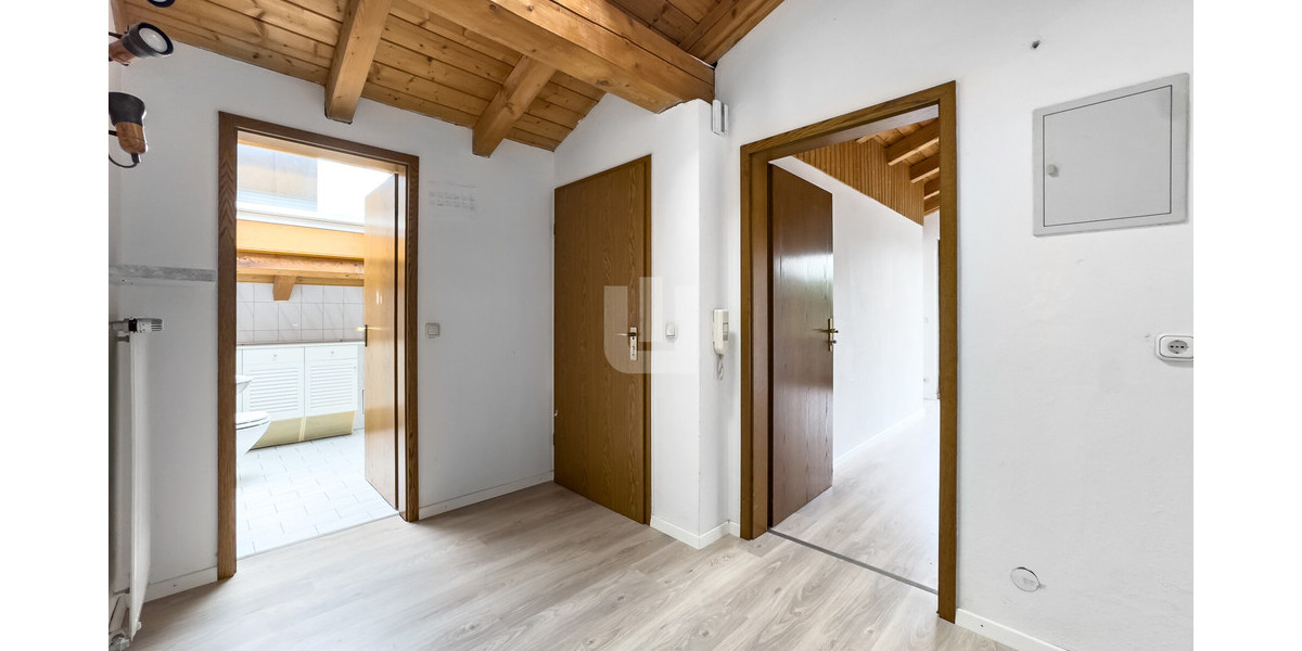 WINDISCH IMMOBILIEN – Gewerbeimmobilie mit vier Büros und einer Wohnung - ideal für den Mittelstand 10.5 zimmer