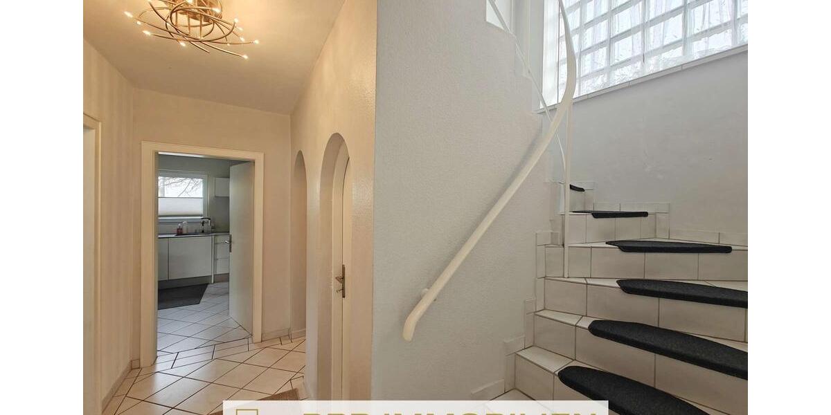 Einfamilienhaus München Trudering-Riem - 7 Zimmer, 163 m&sup2;, 2.995&euro; | Angebot:26178123