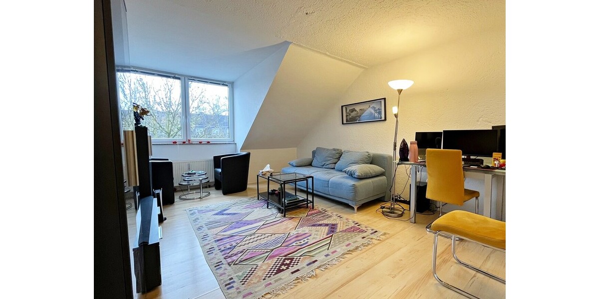 **Oben ist es am schönsten** charmantes APARTMENT im Dachgeschoss ** möbliert !! BEZUGSFREI !! - Dachgeschoßwohnung München Trudering-Riem | Angebot:24832250