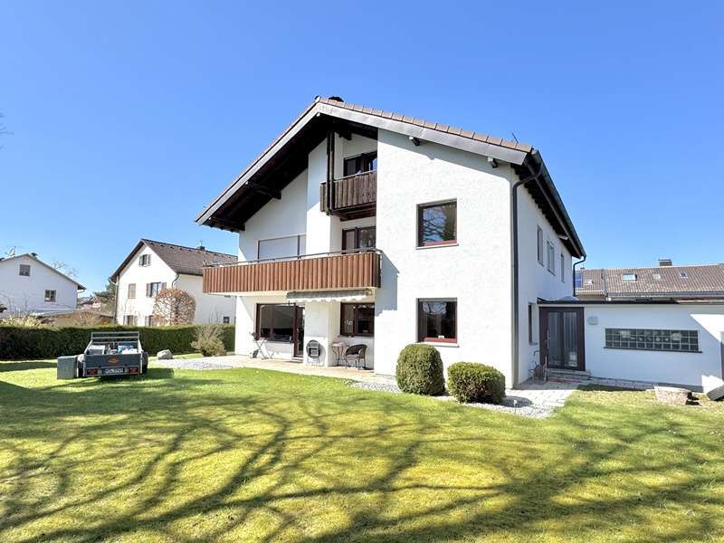 Haus zum Mieten in Höhenkirchen-Siegertsbrunn 2.200 € 193 m²