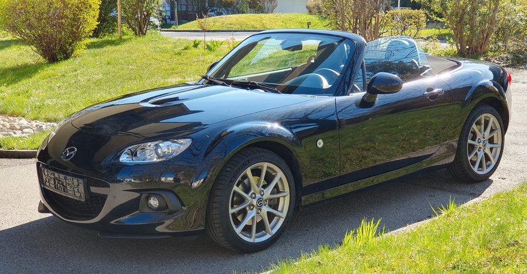Mazda MX-5 42.355 km 19.100 &euro; Rosenheim 83022