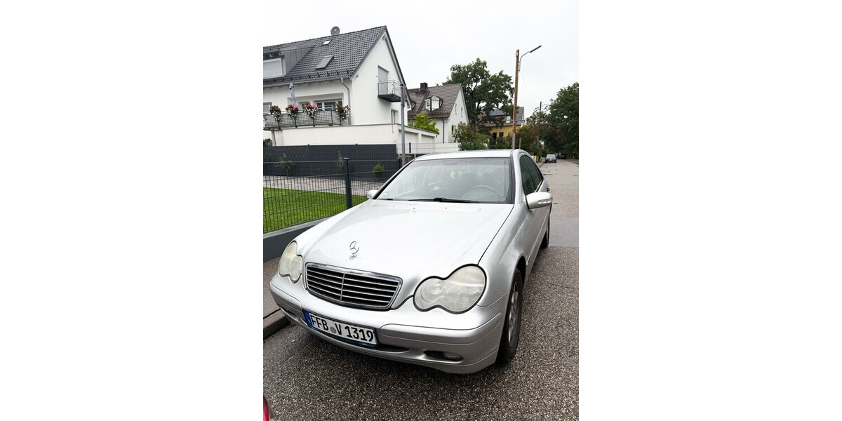 Mercedes-Benz C 180 217.000 km 2.900 &euro; Fürstenfeldbruck 82256