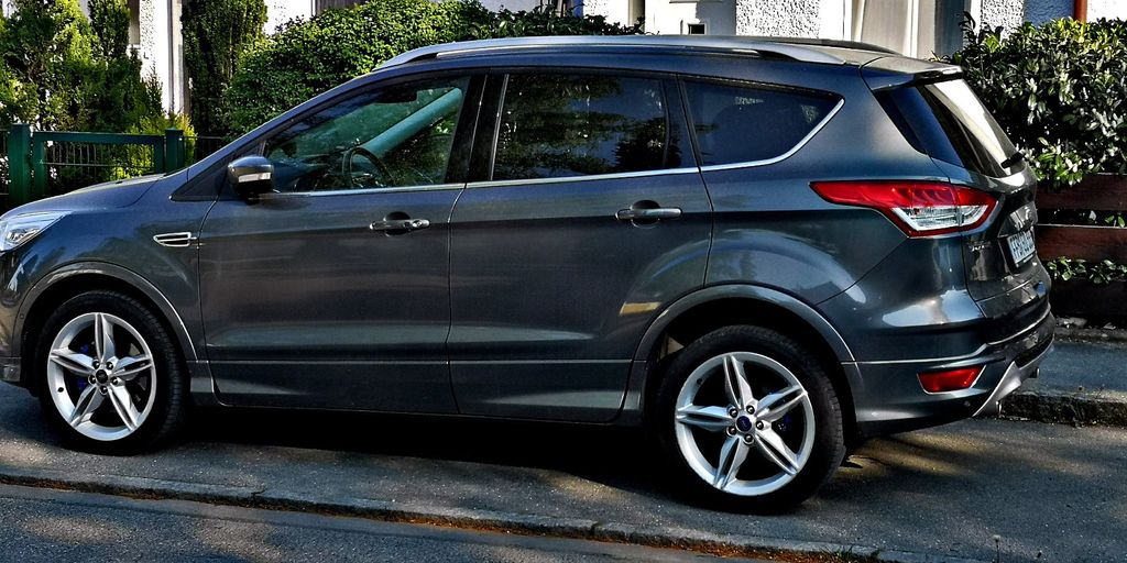 Ford Kuga 111.000 km 9.900 &euro; Alling bei München 82239