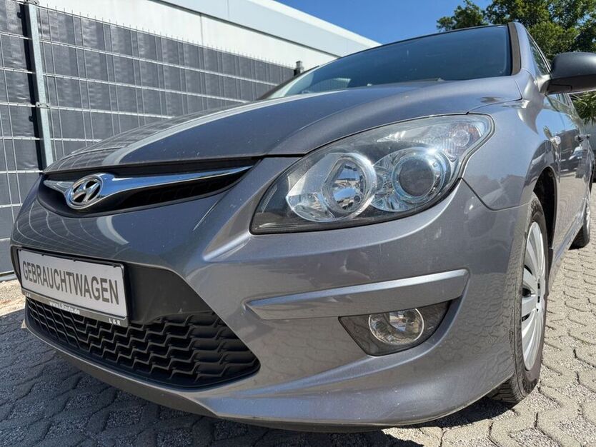 i30