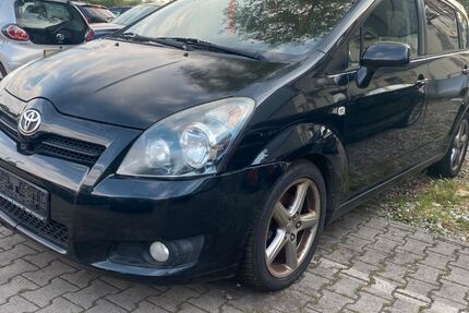 Toyota Corolla Verso 236.543 km 1.500 &euro; München 81243