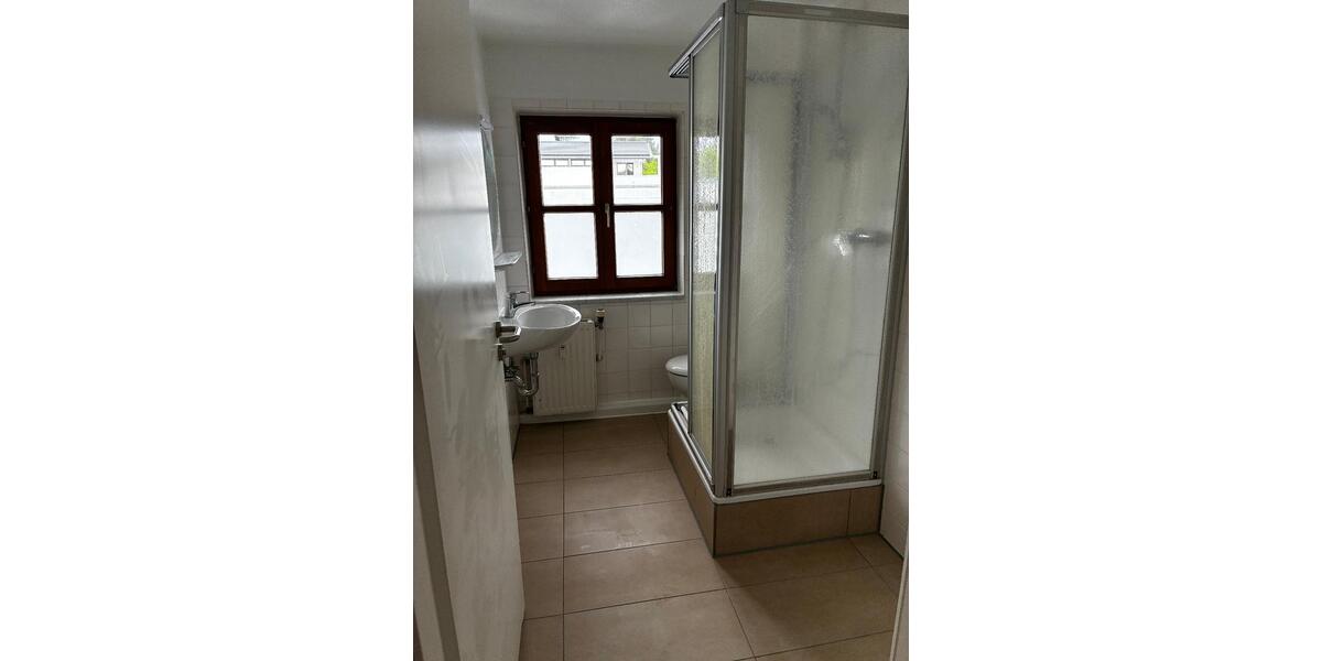 Etagenwohnung Zorneding - 4 Zimmer, 95 m&sup2;, 1.235&euro; | Angebot:26481242
