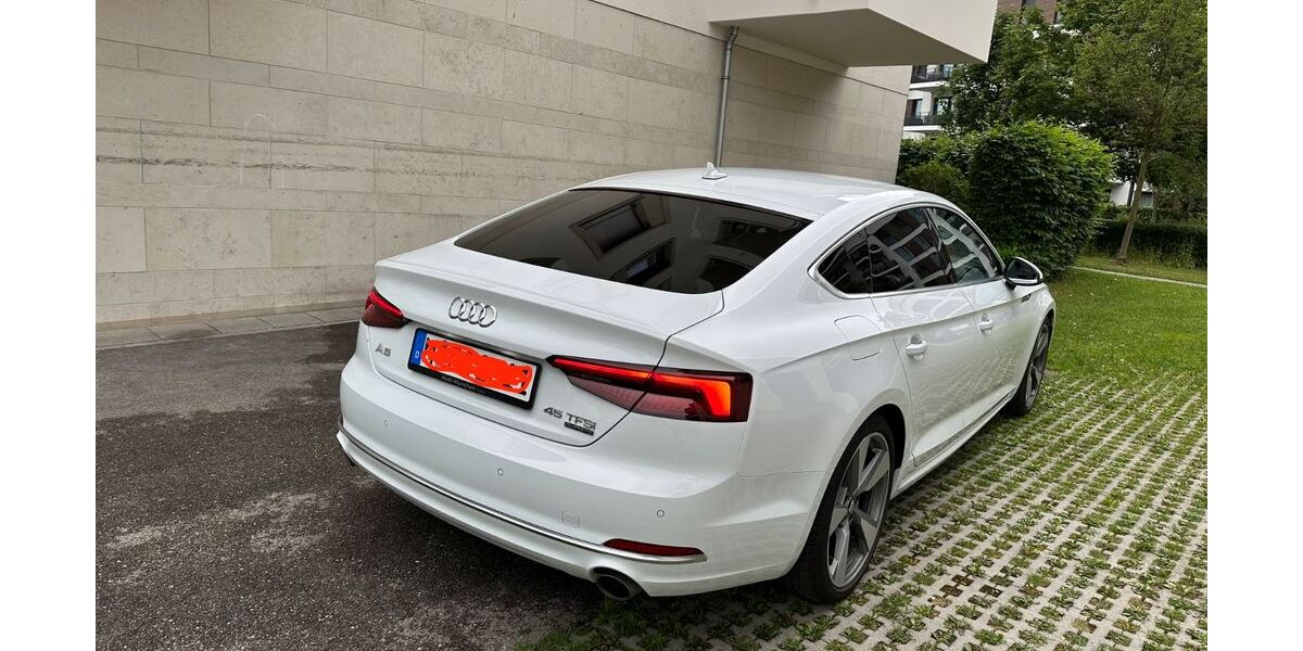 Audi A5 88.000 km 28.500 &euro; München 80634