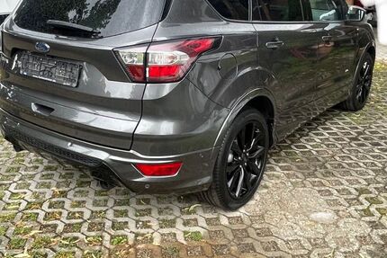 Ford Kuga 112.305 km 16.000 € Dachau 85221