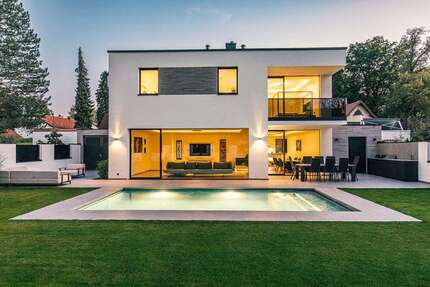 Haus zum Kaufen in Planegg 4.500.000 € 215.36 m² 6 zimmer