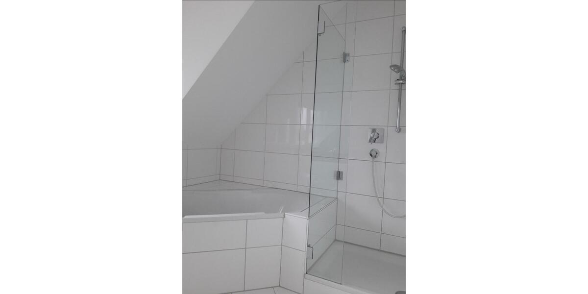 Dachgeschoßwohnung München Allach-Untermenzing - 3 Zimmer, 83 m&sup2;, 2.290&euro; | Angebot:26037691