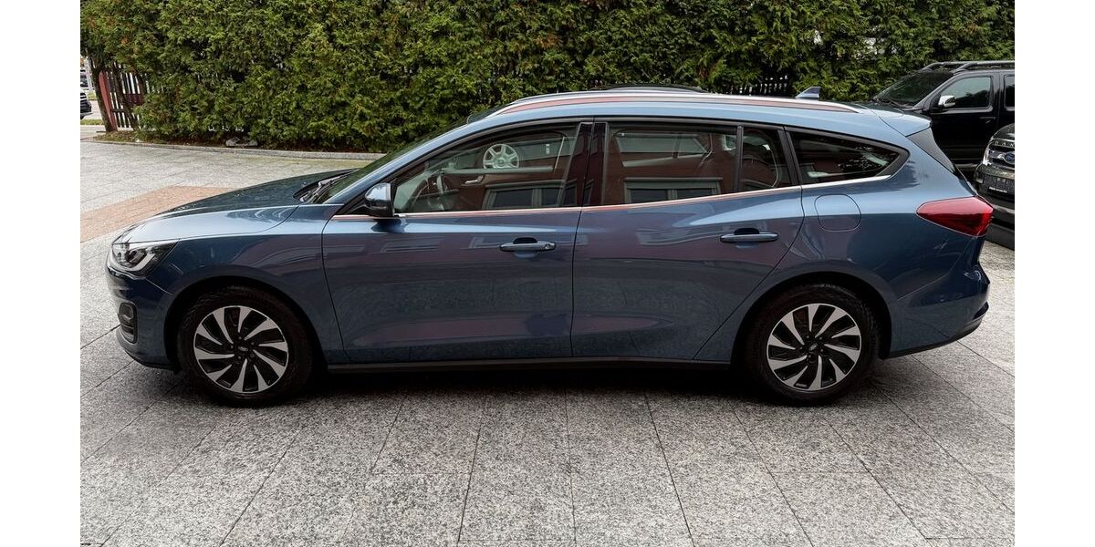 Ford Focus 174.000 km 11.800 &euro; München 81827