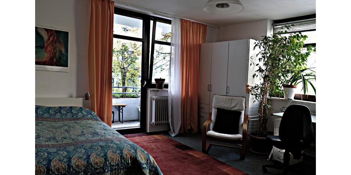 Möbliertes, helles, 23qm-großes Zimmer mit Balkon im grünen, ruhi 1 zimmer