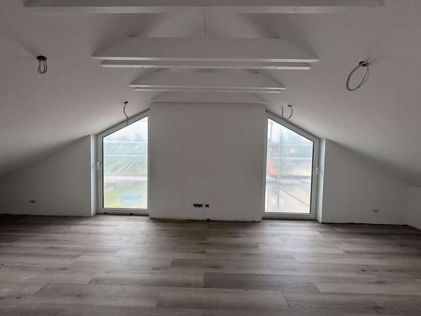 Haus zum Mieten in Aschheim 4.050 € 208 m²