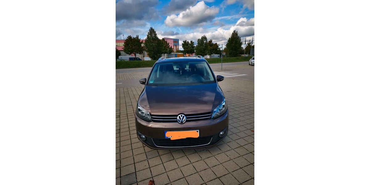 VW Touran 210.000 km 9.200 &euro; München 80999