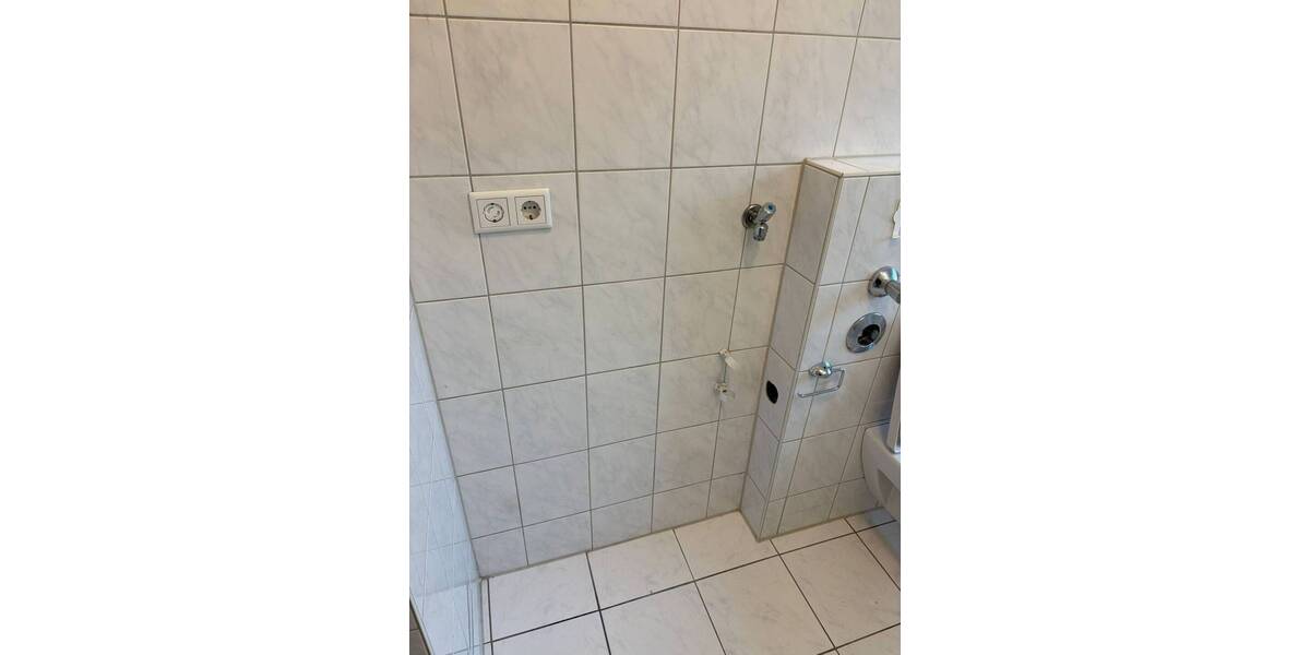 Etagenwohnung Gröbenzell - 3 Zimmer, 81 m&sup2;, 1.200&euro; | Angebot:26155593