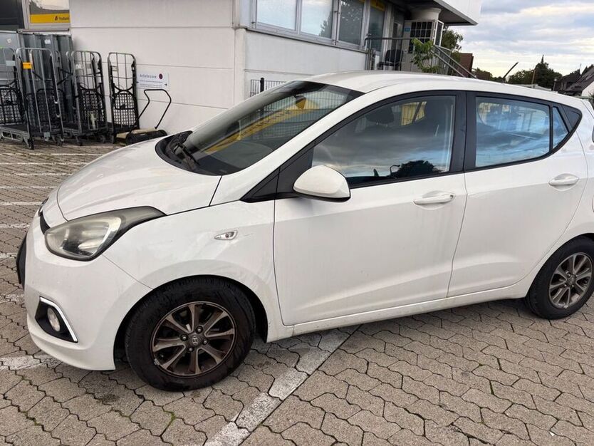 i10