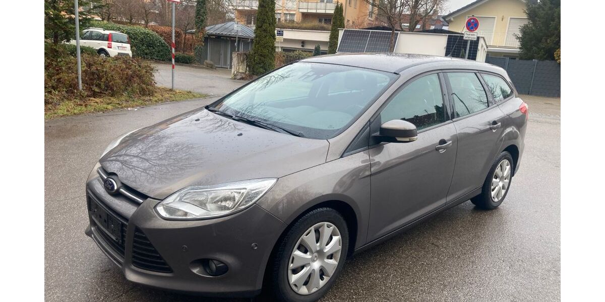 Ford Focus 56.977 km 6.999 &euro; München 81739