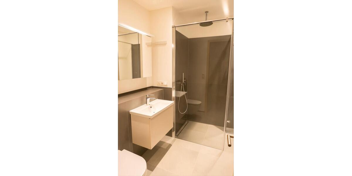 Helle Vollmöblierte 1,5 Zimmer Wohnung zimmer