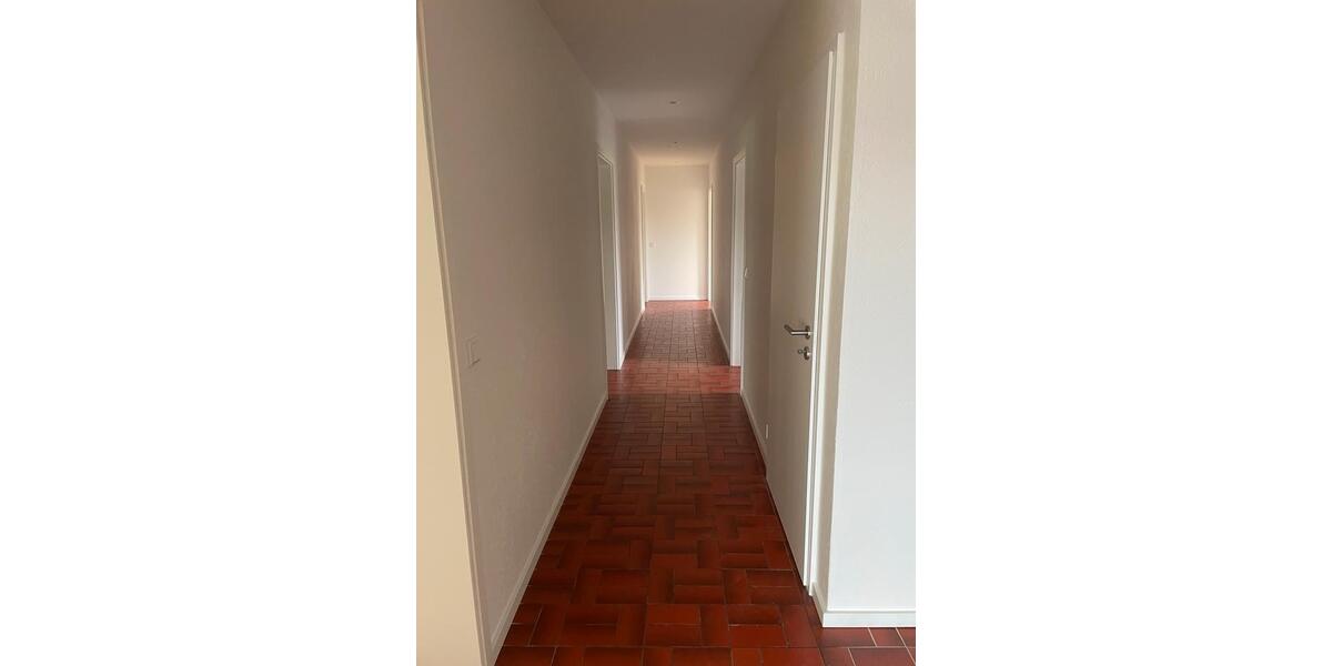 5 Zimmer Wohnung 140 qm mit Garten, befristet, auch WG gegeigt 5 zimmer