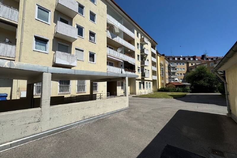 Garagen / Stellplätze München Moosach - 29.000&euro; | Angebot:25664004